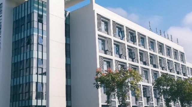 上海海事大学