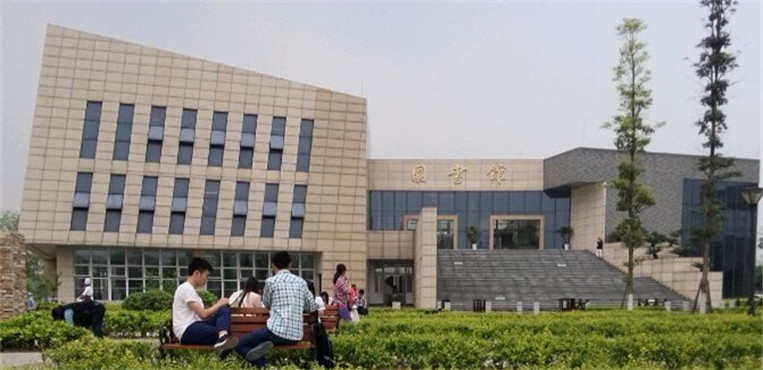 四川旅游学院