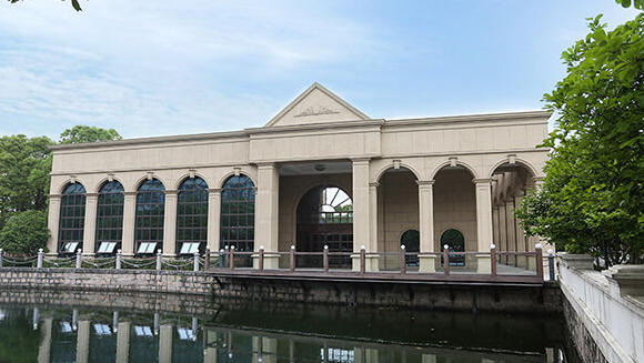 上海工商外国语职业学院