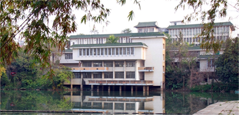 广西民族大学