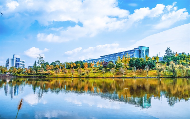 西华师范大学