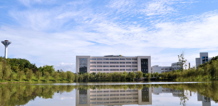 西华师范大学