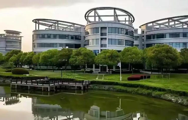 上海科学技术职业学院