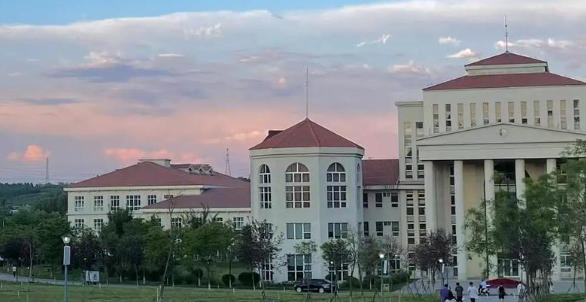 辽宁何氏医学院