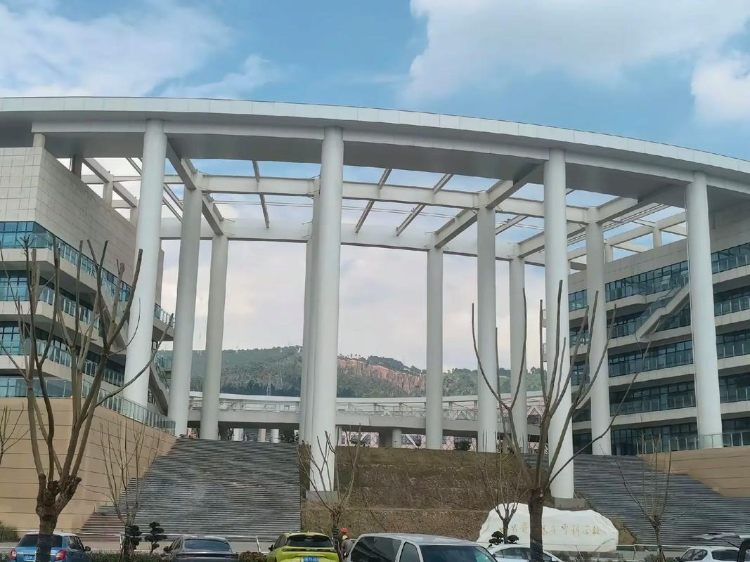 西昌医学高等专科学校