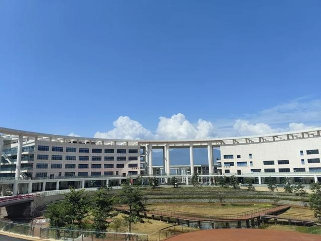 西昌医学高等专科学校