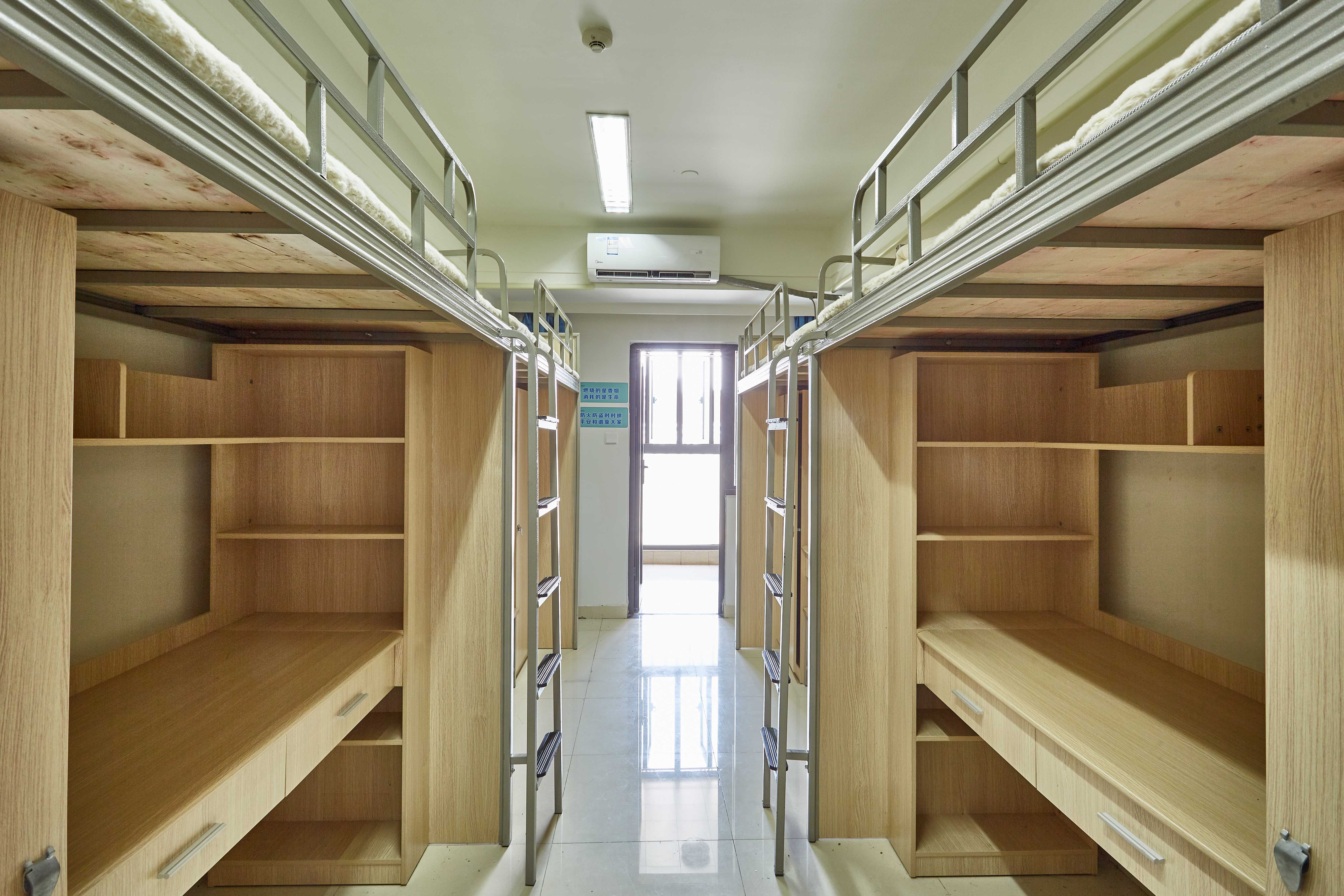 成都轨道交通职业学院