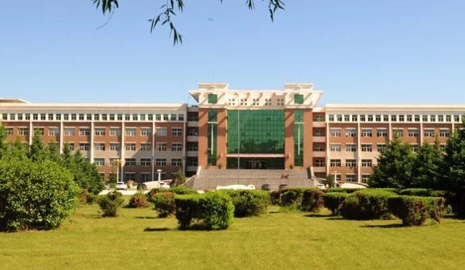 长春医学高等专科学校