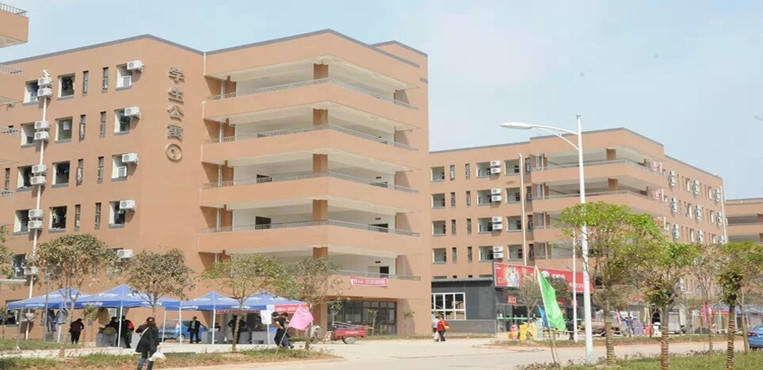 四川希望汽车职业学院