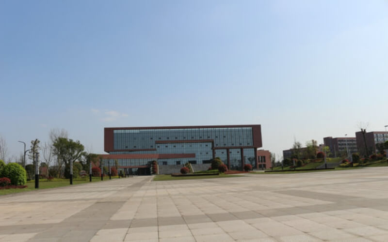 泸州医疗器械职业学院