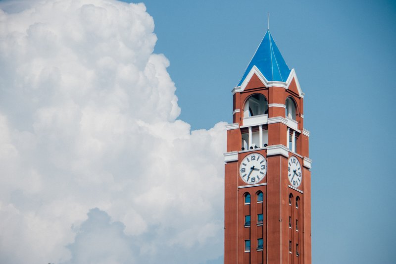 贵阳人文科技学院