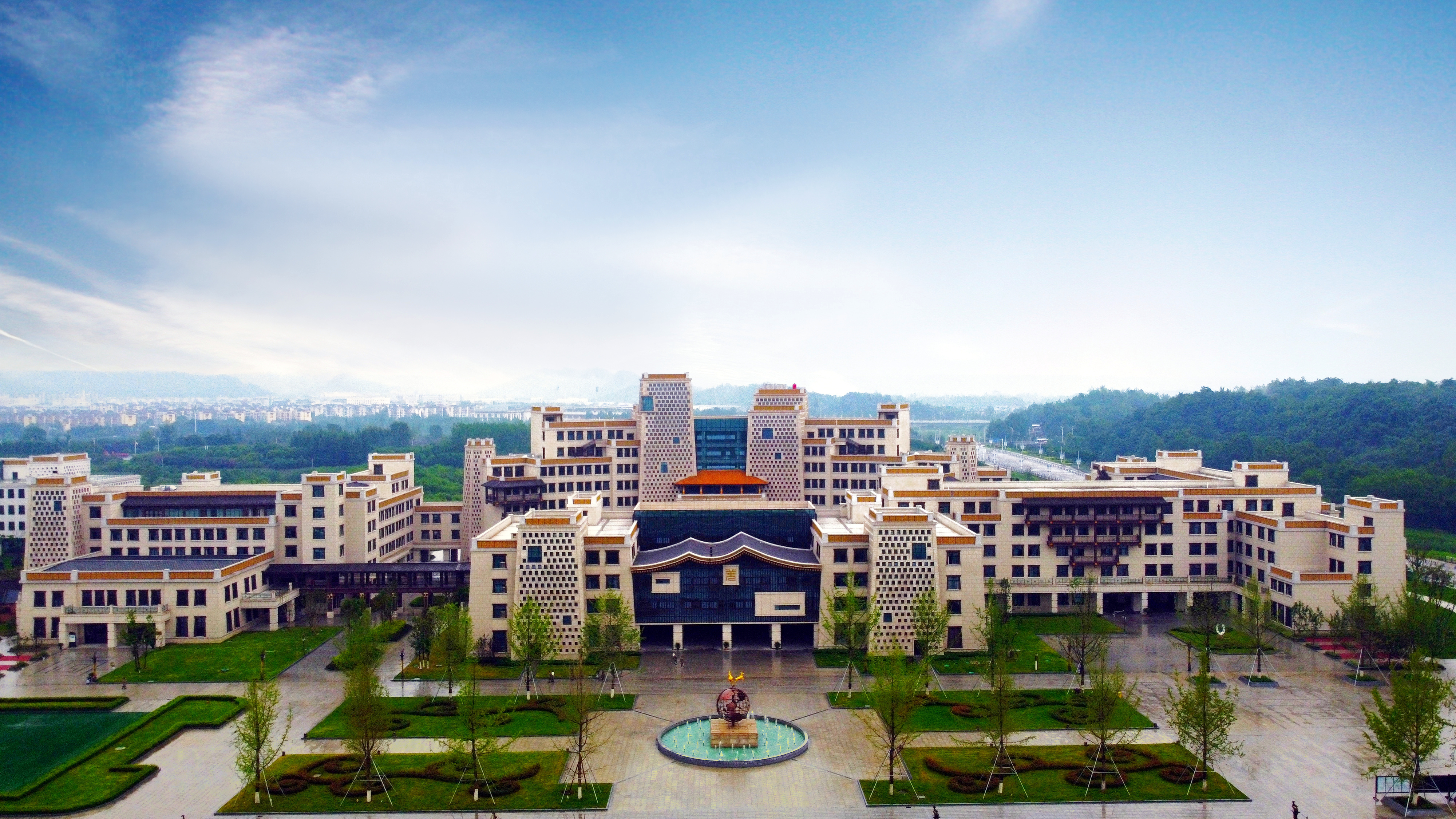 绵阳飞行职业学院