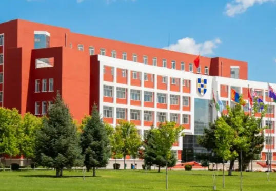 黑龙江外国语学院