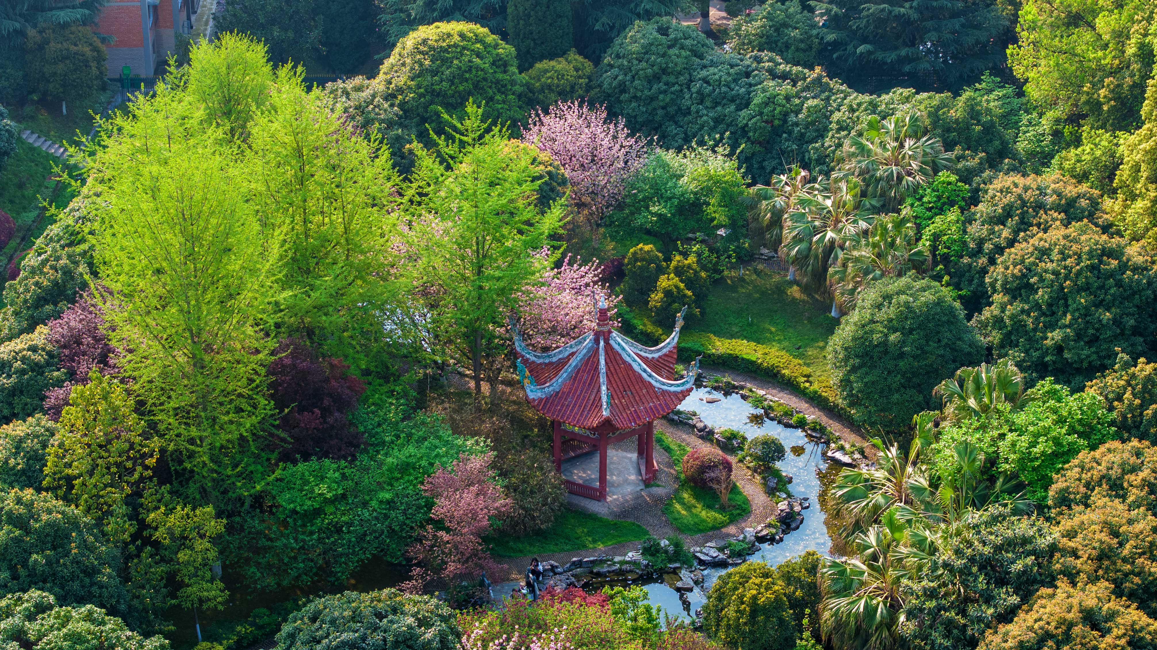 贵州电子信息职业技术学院