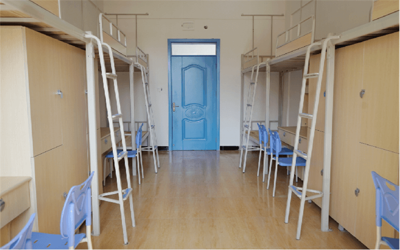 贵州民用航空职业学院