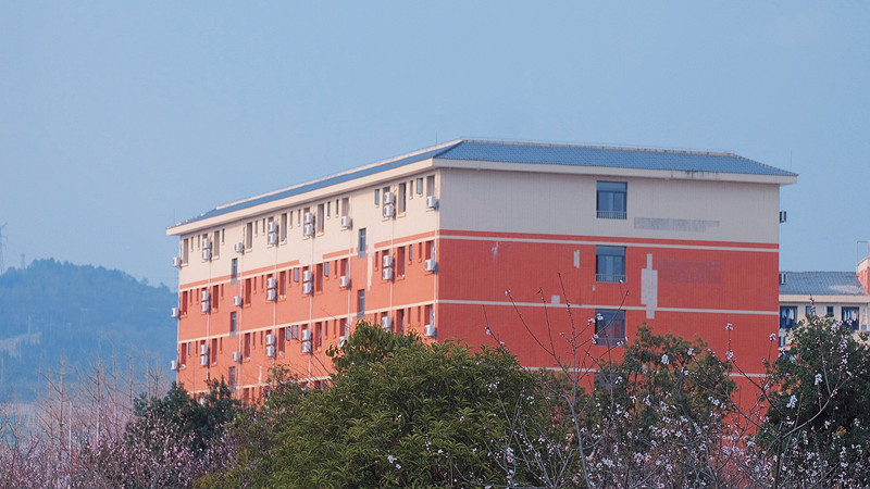 贵州应用技术职业学院