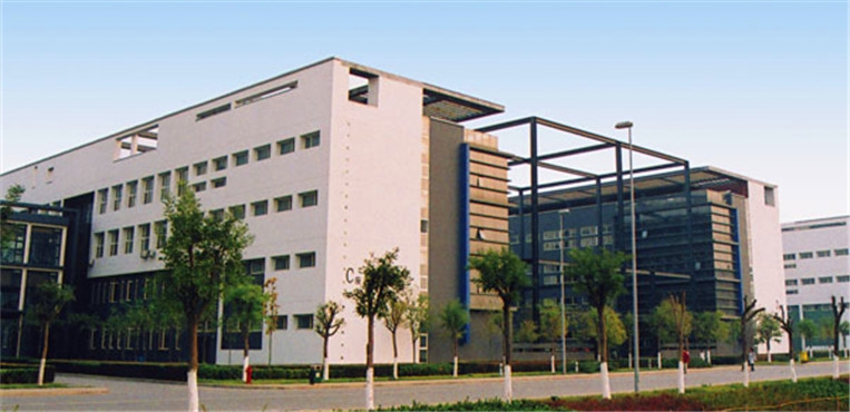 天津财经大学