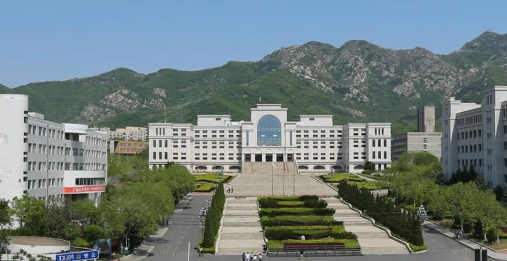大连大学
