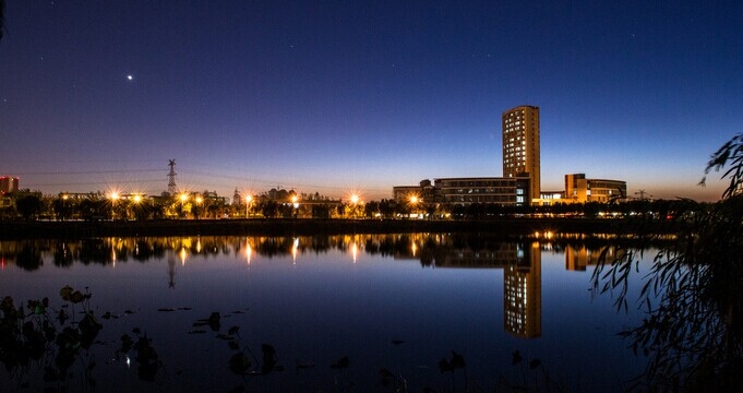 天津商业大学