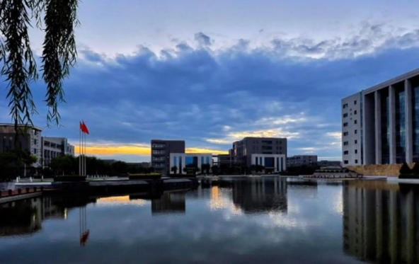 山西传媒学院