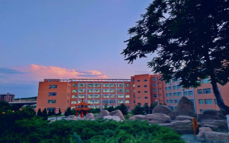 张家口学院