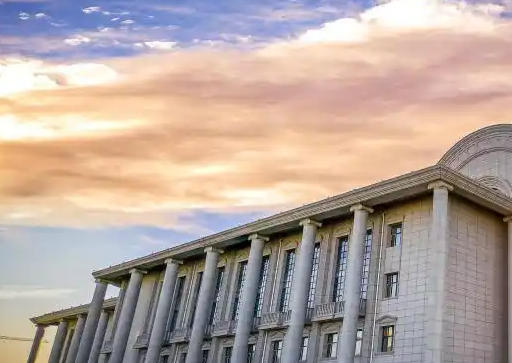 满洲里俄语职业学院