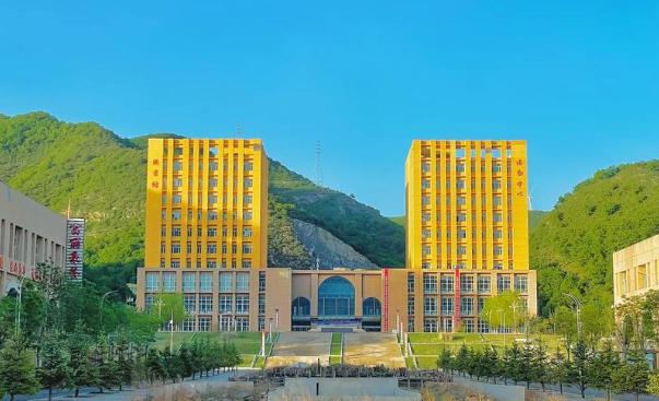吕梁学院