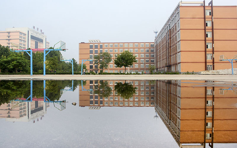 保定理工学院
