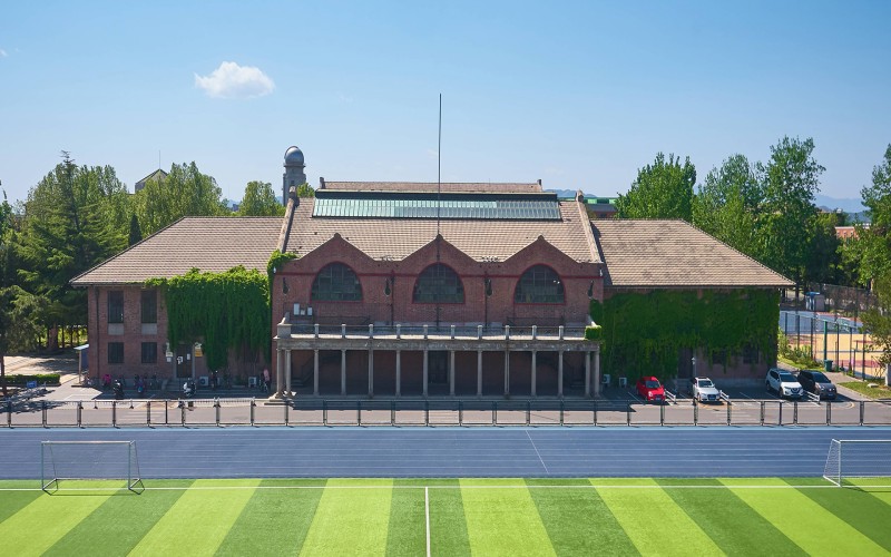 清华大学