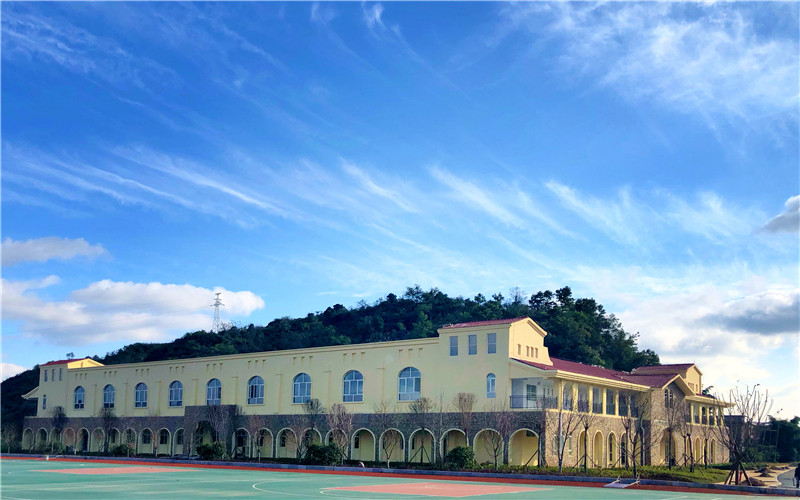 贵州民用航空职业学院