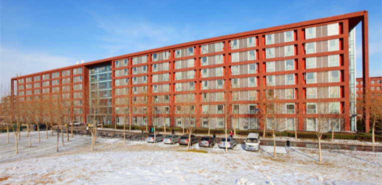 首都经济贸易大学