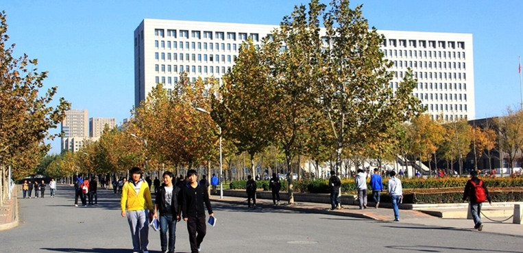 天津城建大学