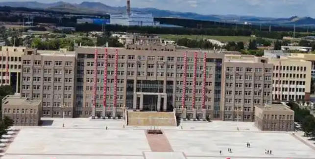 赤峰职业技术学院
