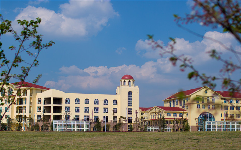 贵州民用航空职业学院