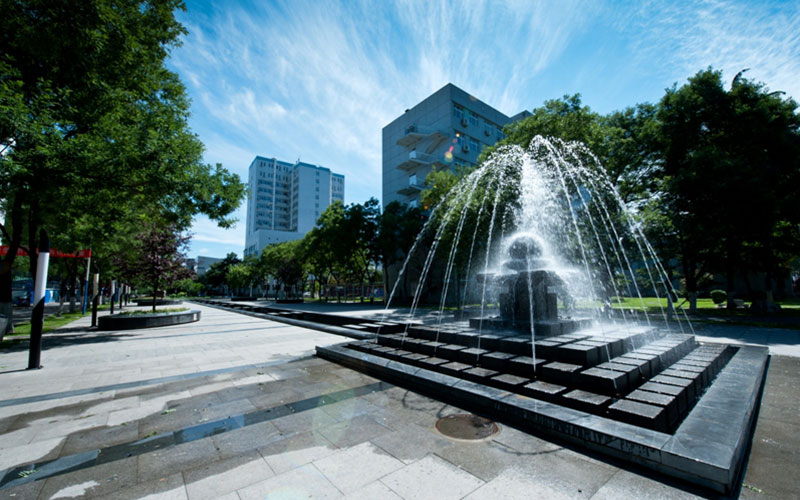 首都医科大学