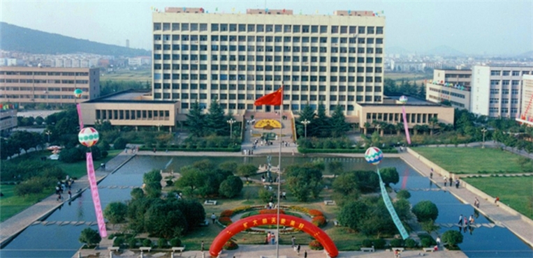 天津大学